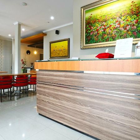 Chiaro Hotel Syariah Сідоарджо Екстер'єр фото