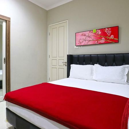 Chiaro Hotel Syariah Сідоарджо Екстер'єр фото