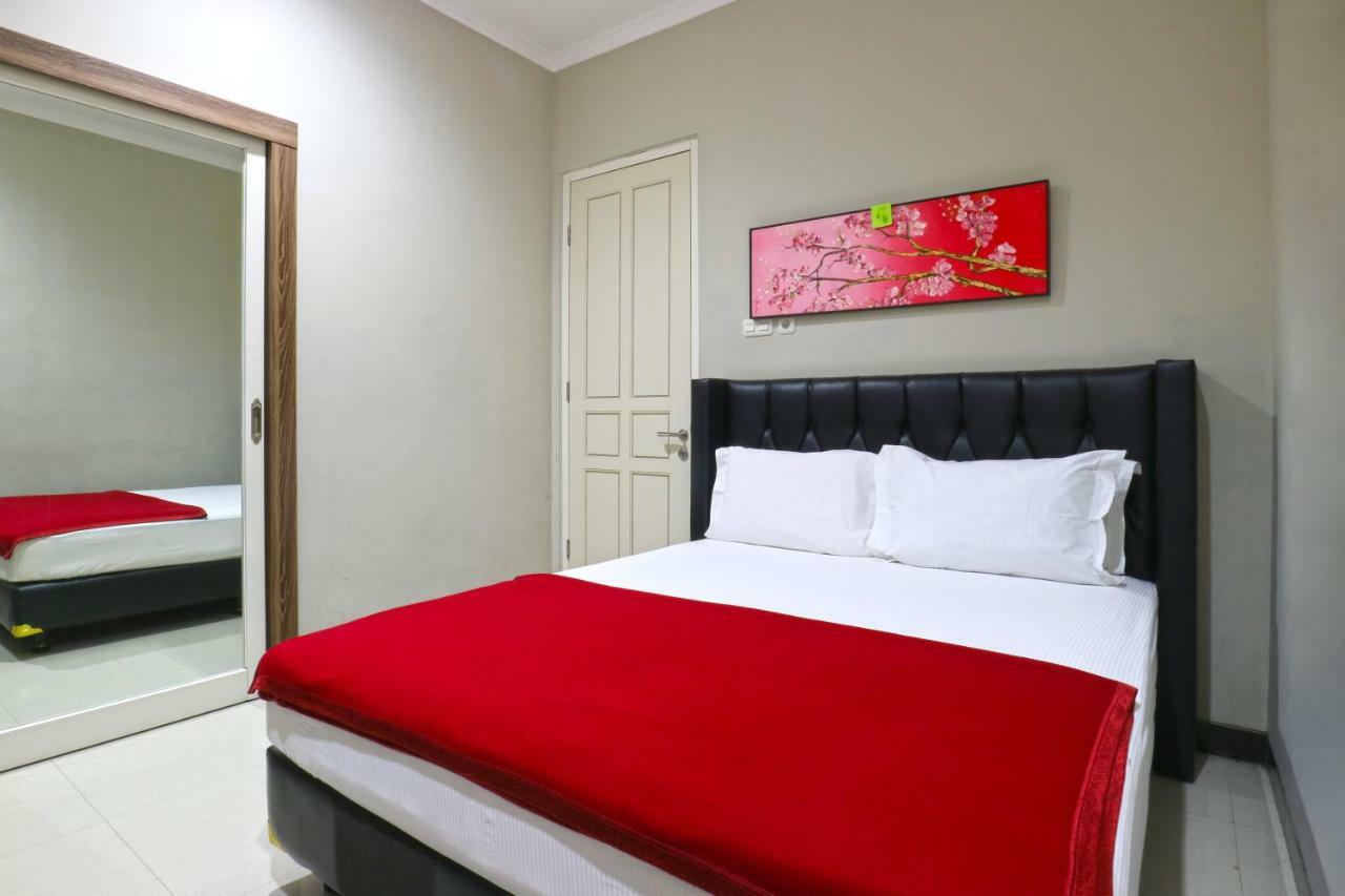 Chiaro Hotel Syariah Сідоарджо Екстер'єр фото