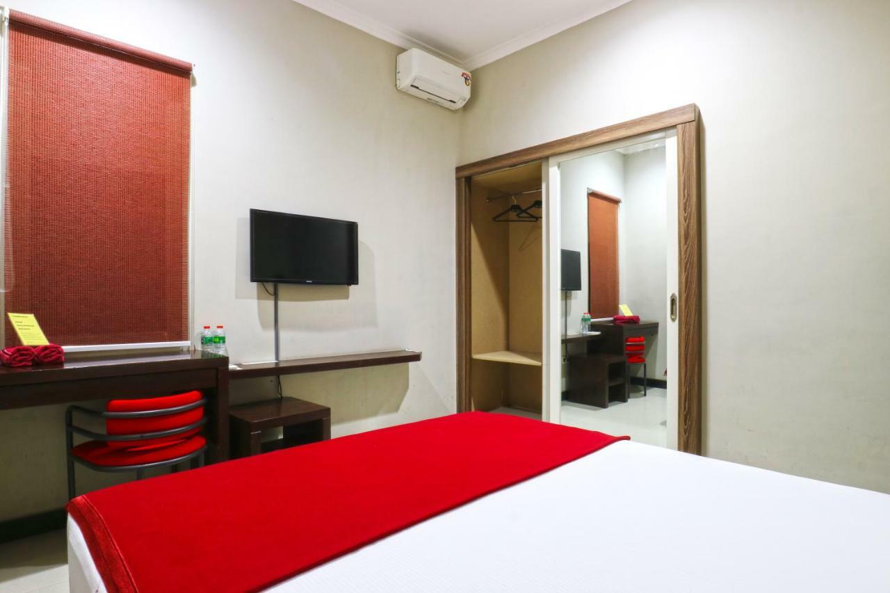 Chiaro Hotel Syariah Сідоарджо Екстер'єр фото
